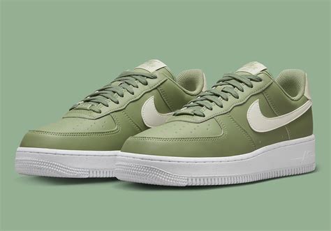 nike olijfgroen|The Nike Air Force 1 Next Nature Doubles Down In “Oil Green”.